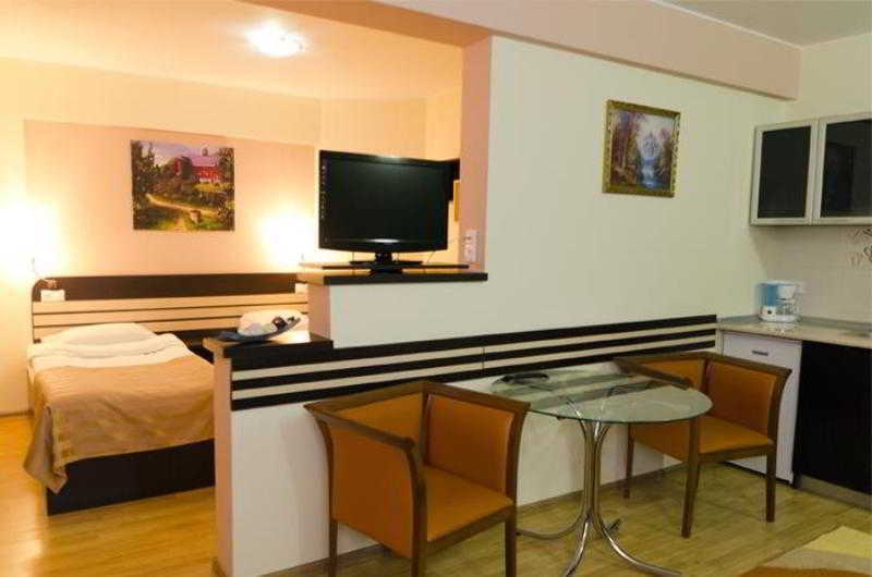 Hotel Zimbru Iasi Exterior photo