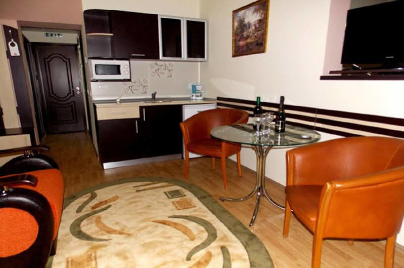 Hotel Zimbru Iasi Exterior photo